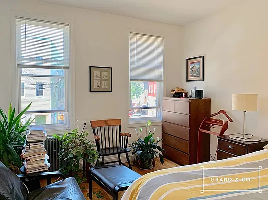 Rented by Grand & Co. | media 11