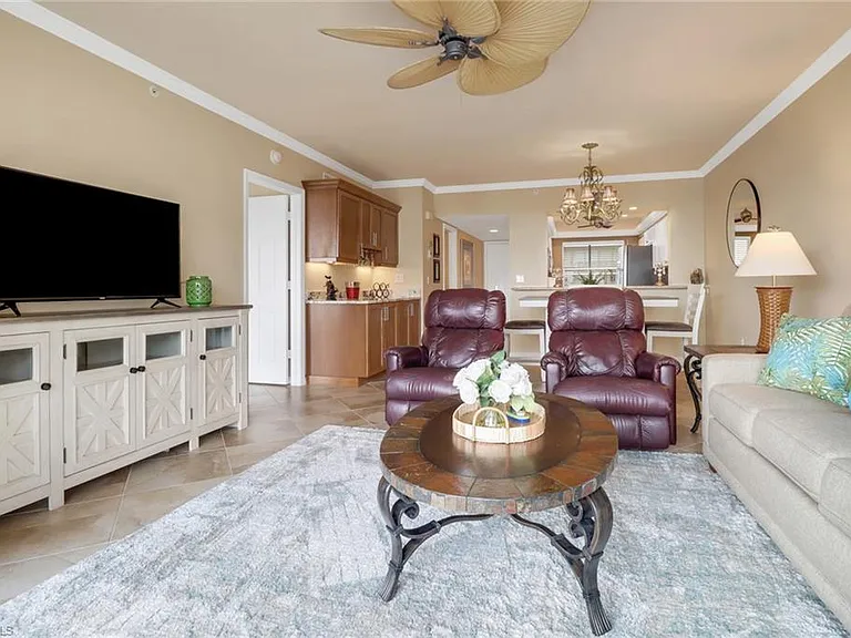 4421 Bay Beach Ln #643 — Photo 8