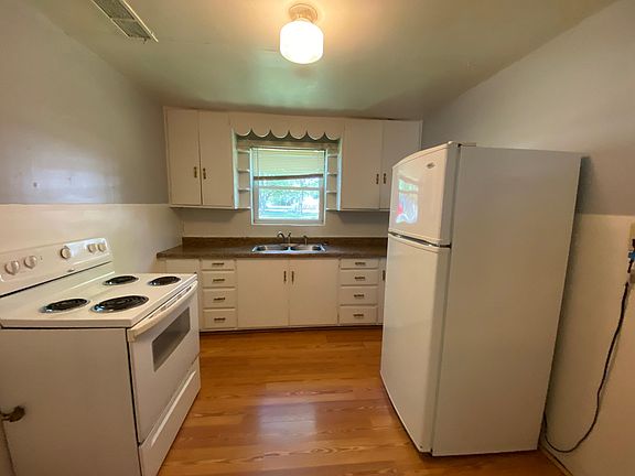 2nd image of 2716 N Heidelbach Ave