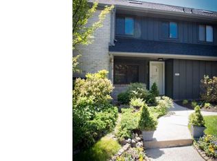 559 Foxwood Ln, Paoli, PA 19301