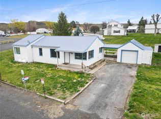 735 E Booth Ave, Washtucna, WA 99371