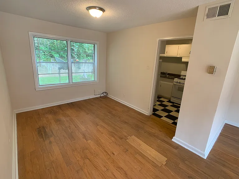 1662 Valley Ave — Photo 13