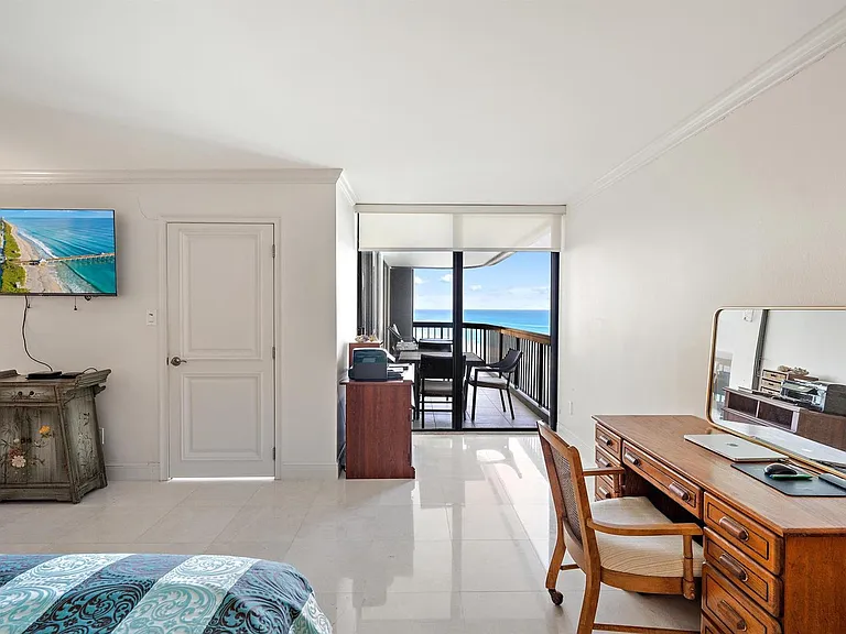 5380 N Ocean Dr #19E — Photo 18