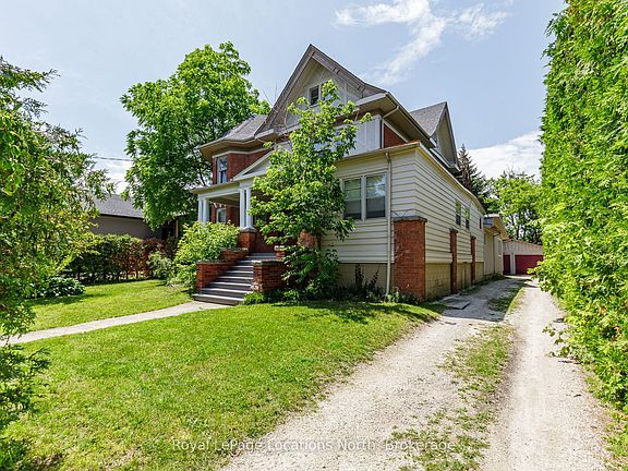 2nd image of 216 Cedar St