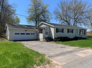 50 Bay Rd, Plattsburgh, NY 12901