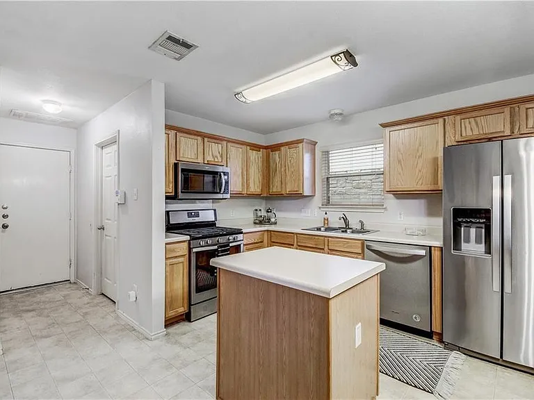 11515 James B Connolly Ln — Photo 7