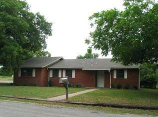 615 S Sixth St, Stephenville, TX 76401