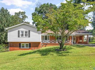 403 Van Buren St, Scottsboro, AL 35768