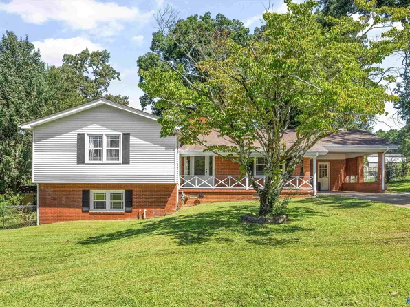 403 Van Buren St, Scottsboro, AL 35768