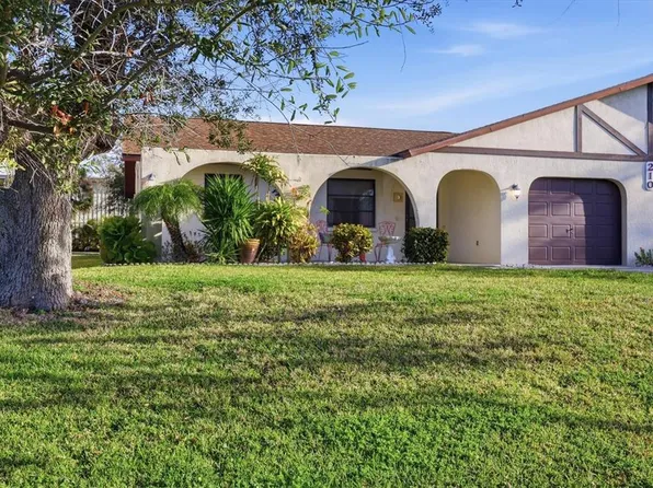 210 High Point Dr #210-A, Englewood, FL 34223