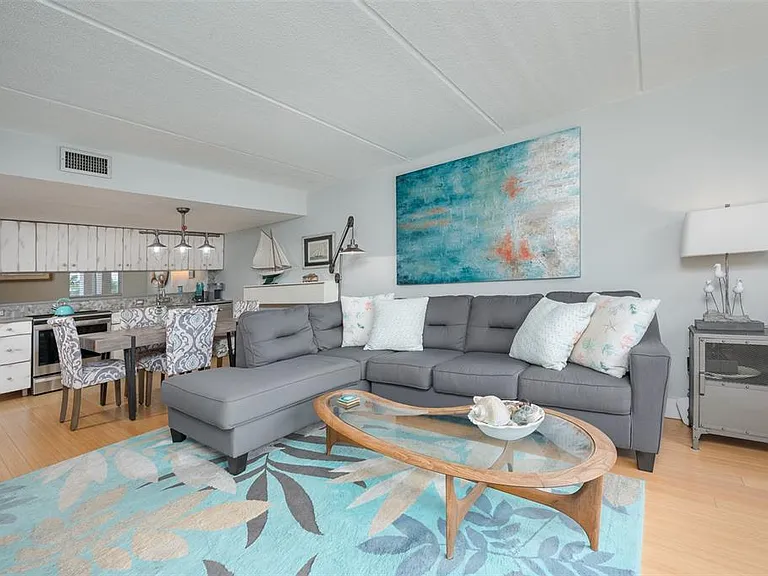 845 Benjamin Franklin Dr #302 — Photo 8