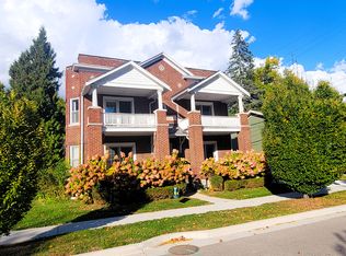 33414 Oakland St APT 4, Farmington, MI