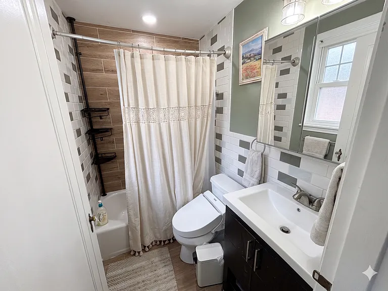 1458 N Euclid Ave — Photo 7