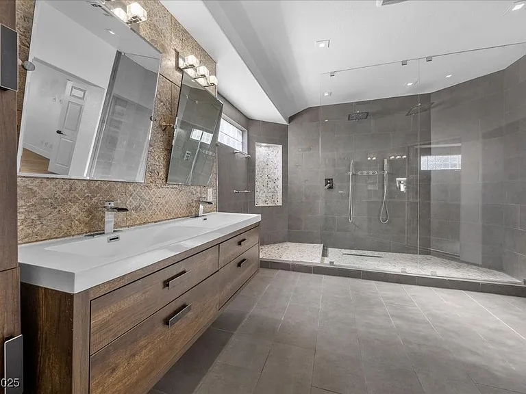 6332 Peggotty Ave — Photo 36