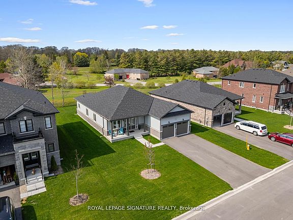 3rd image of 8 Misty Ridge Rd