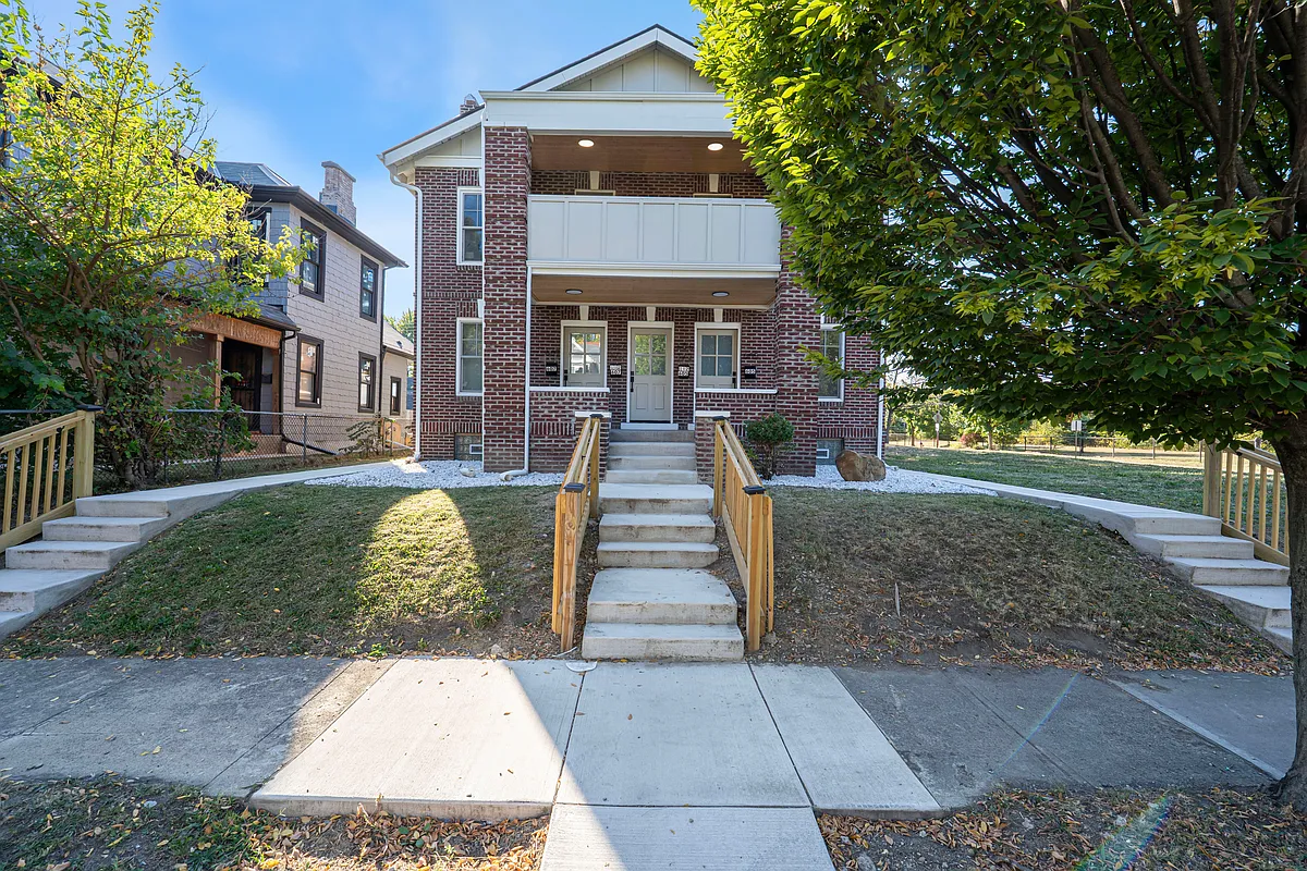 Building Photo - 605 S Champion Ave #605