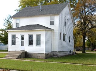 1190 Grove Ave, Garner, IA 50438