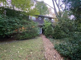 101 Reni Rd, Manhasset, NY 11030