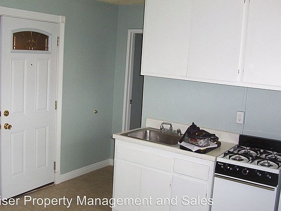 3rd image of 135 N B St APT 106