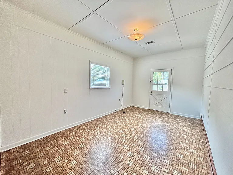 3460 Rothschild Dr — Photo 8