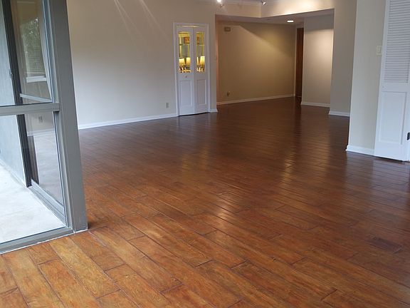 5th image of 7887 Broadway St APT 206