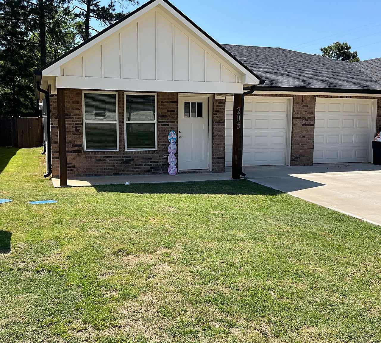 205 Isabella Street - 1 — Photo 1