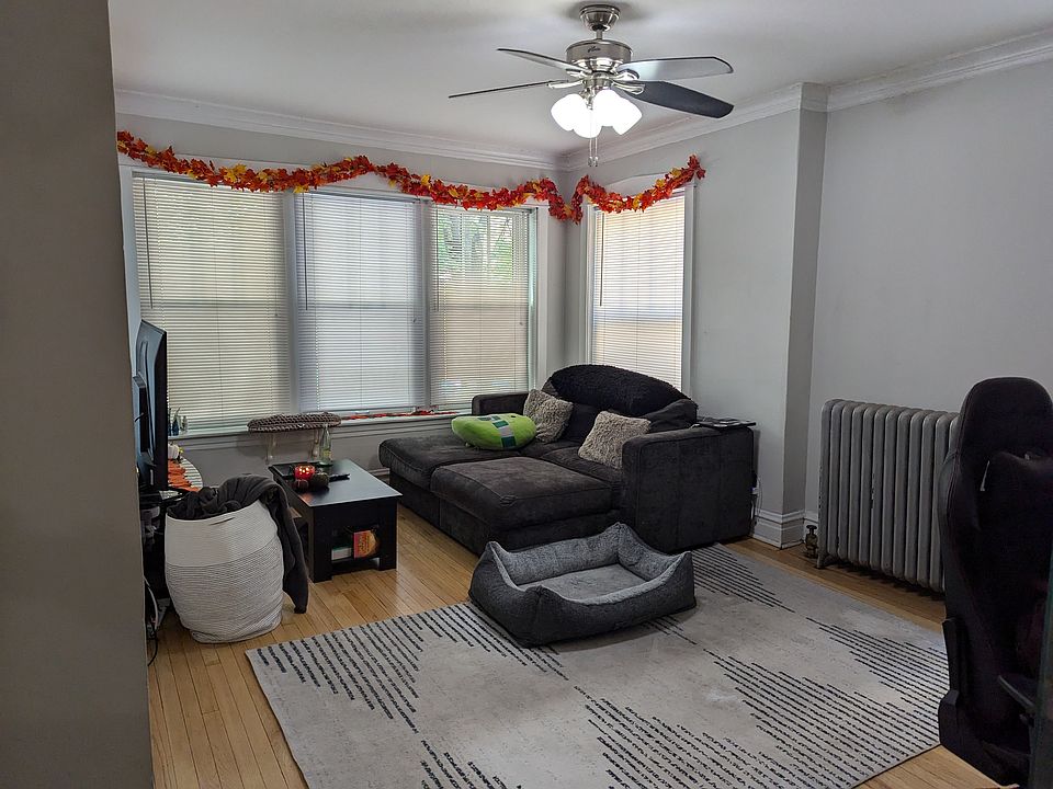 1st image of 541 W Arlington Pl #112