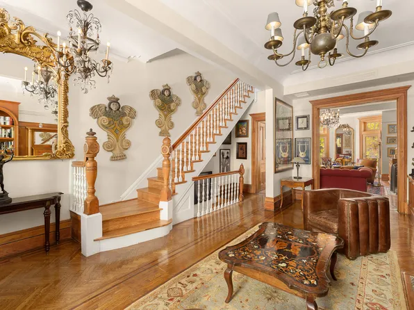 626 West 147th Street TWNHSE image 2 of 19
