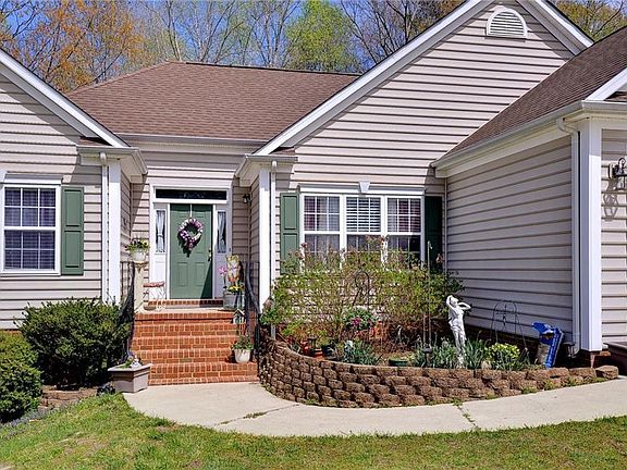2nd image of 6243 Saint Johns Wood