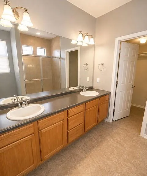 10562 Racine Cir — Photo 11