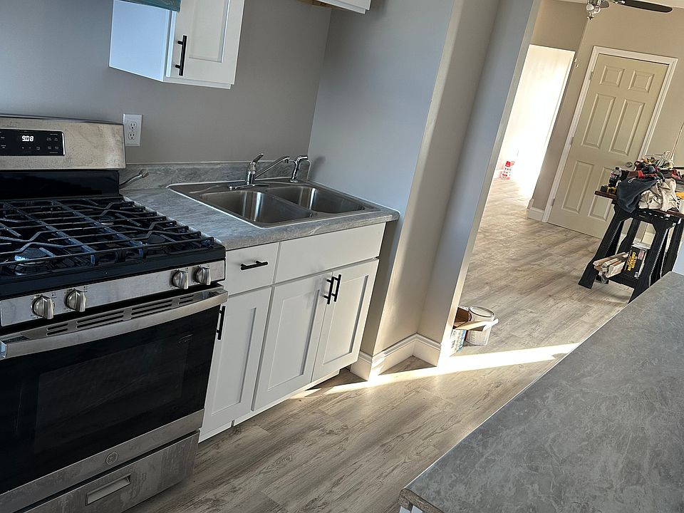1st image of 344-346 Maple St #3
