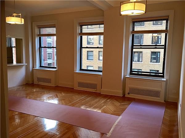 1st image of 1100 Madison Ave APT 5e