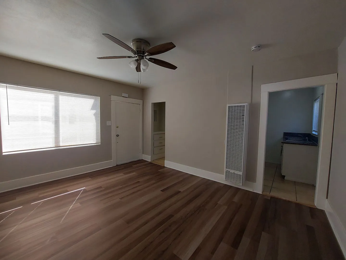 1335 Junipero Ave — Photo 2
