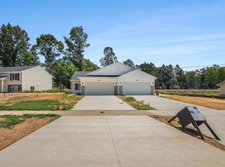 5497 E Karen Ct, Stevensville, MI 49127