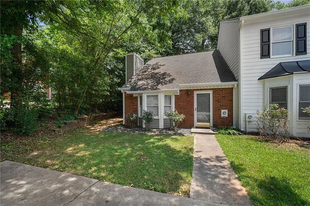 2 bed, 2.5 bath, 1308 sqft, $2,200 — Photo 1