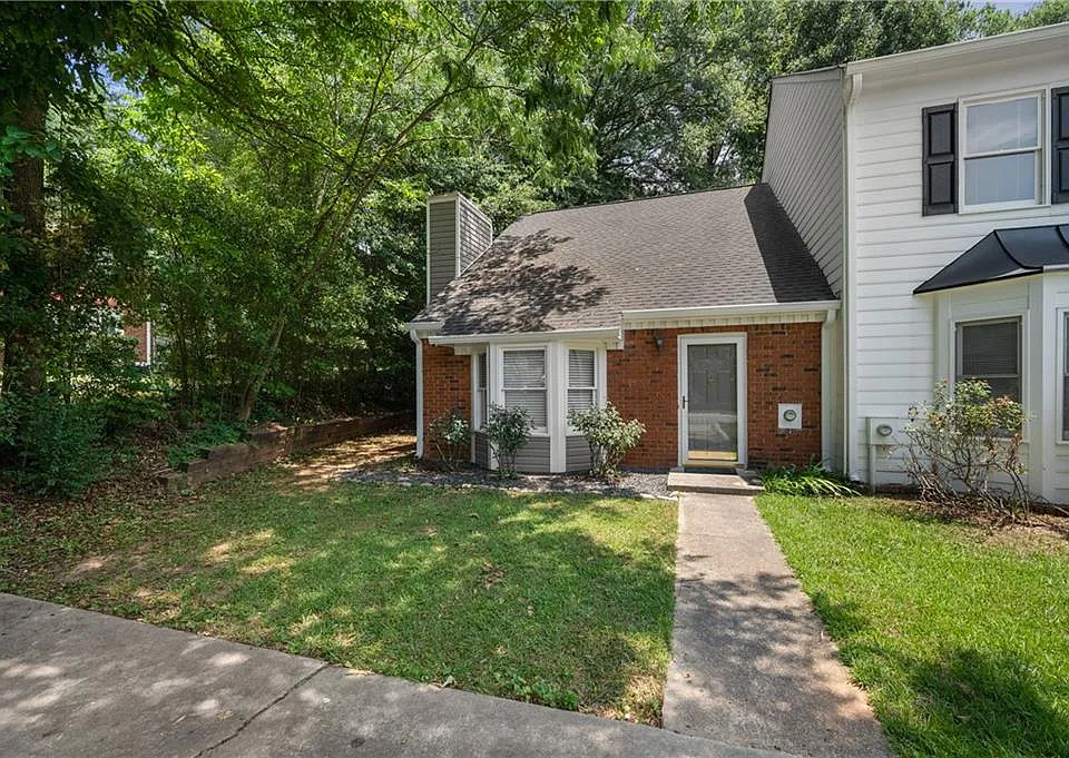 1393 Poplar Pointe SE