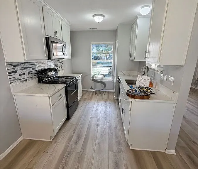9371 Lands Point St — Photo 12