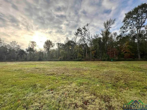 Karen Ln, Marshall, TX 75672