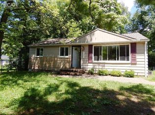 6023 Surrey Ln, Burton, MI 48519