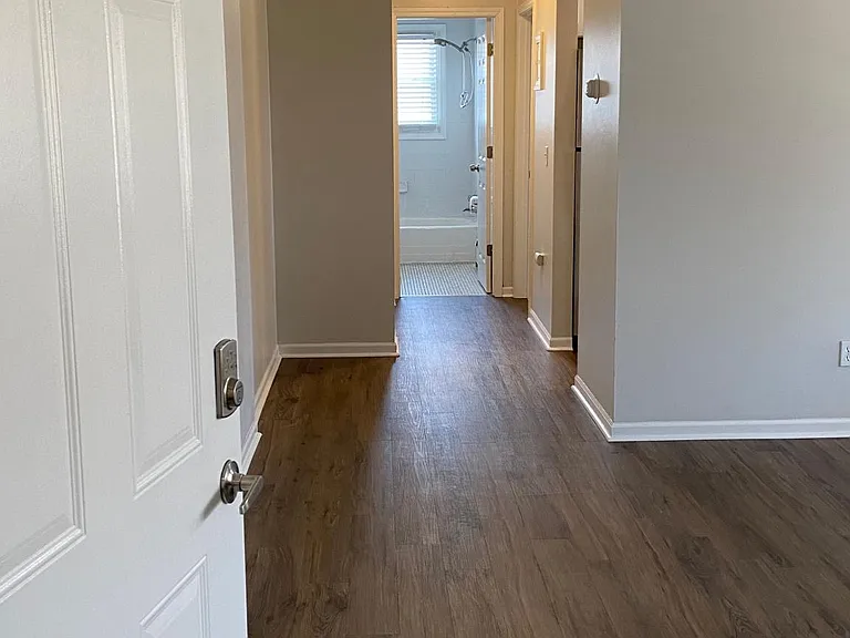 714 Spring St NE #9 — Photo 7