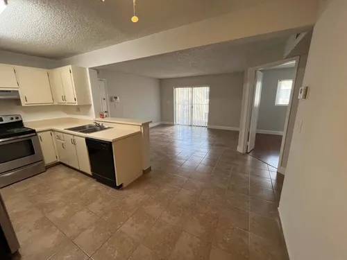 9491 Palm Cir S #204 Photo 1