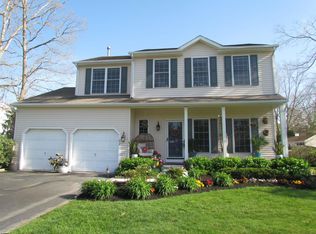 22 Croyden Rd, Mays Landing, NJ 08330