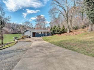 30 Crescent Ln, Wirtz, VA 24184