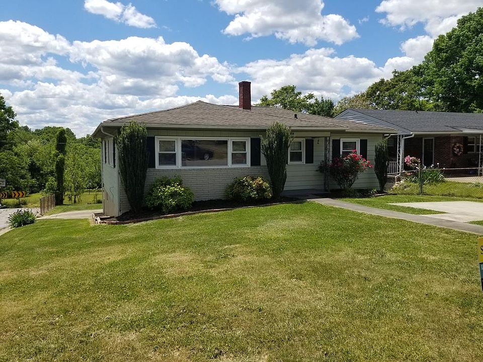 1st image of 934 Stonewall Ct