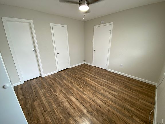 5th image of 1115 S Beckley Ave #B