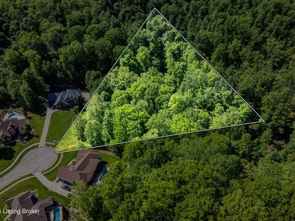 9701 Secretariat Dr, Louisville, KY 40214