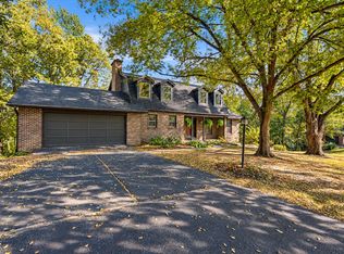 3060 S Maple Bluff Dr, Columbia, MO 65203