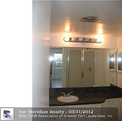 5th image of 3111 NE 51st St APT 104