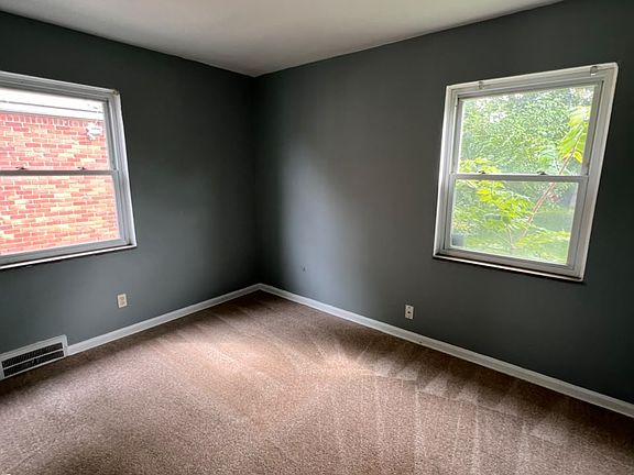 4th image of 5665 E Outer Dr