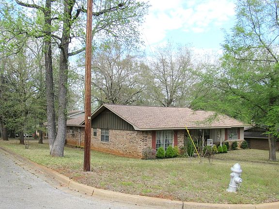 5th image of 301 Sierra Dr